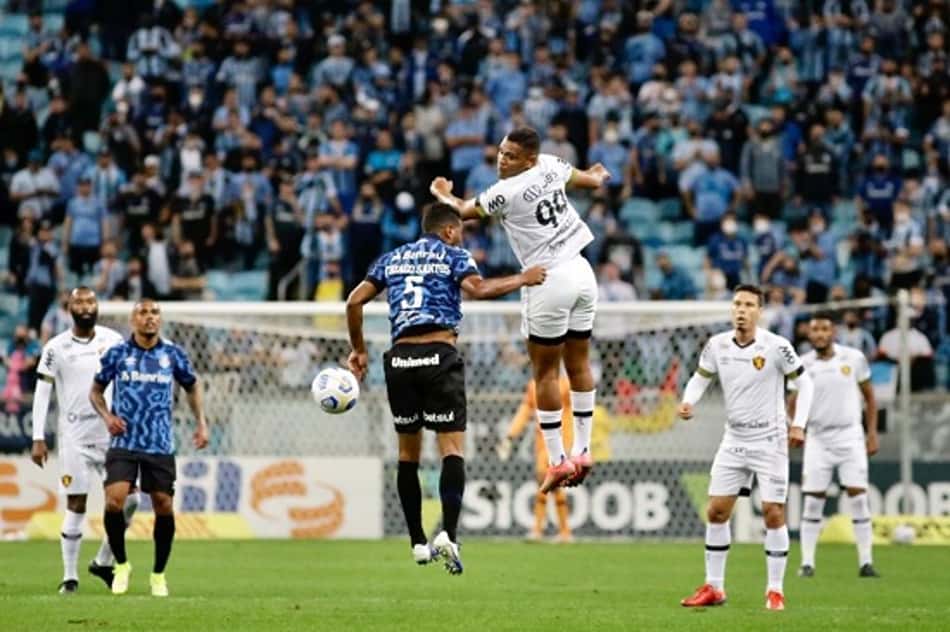 Em duelo direto do Z4 do Brasileirão, Sport vence o Grêmio em Porto Alegre