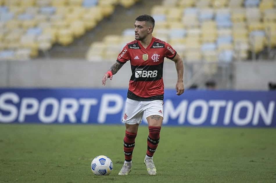 Saiba o prazo de recuperação estimado para a volta de Arrascaeta