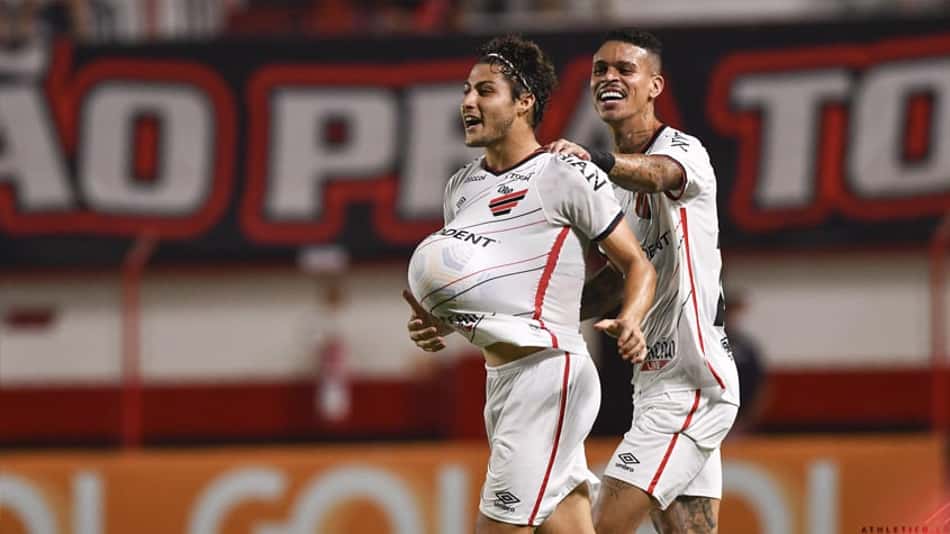 Contra o lanterna, Athletico tenta colar no G-6 do Brasileiro