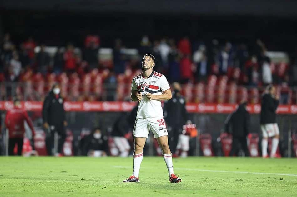 Na estreia de Rogério Ceni, São Paulo joga bem, mas empata com o Ceará no Morumbi