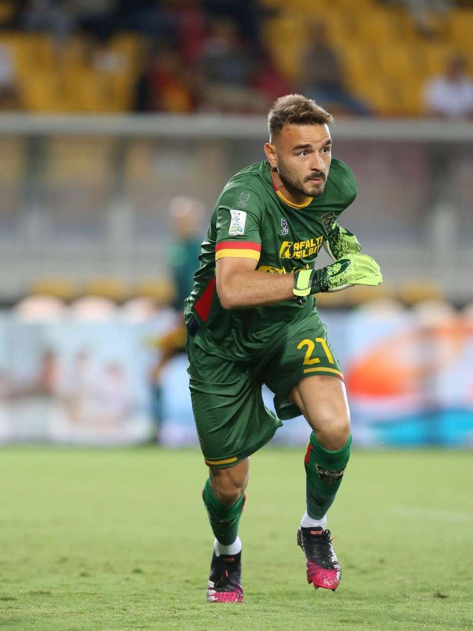 Gabriel Vasconcelos analisa bom momento do Lecce na Série B da Itália: 'Encontramos o ritmo'