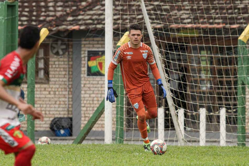 Avaí tem a defesa menos vazada do Catarinense Sub-20 e goleiro analisa: 'É um conjunto'