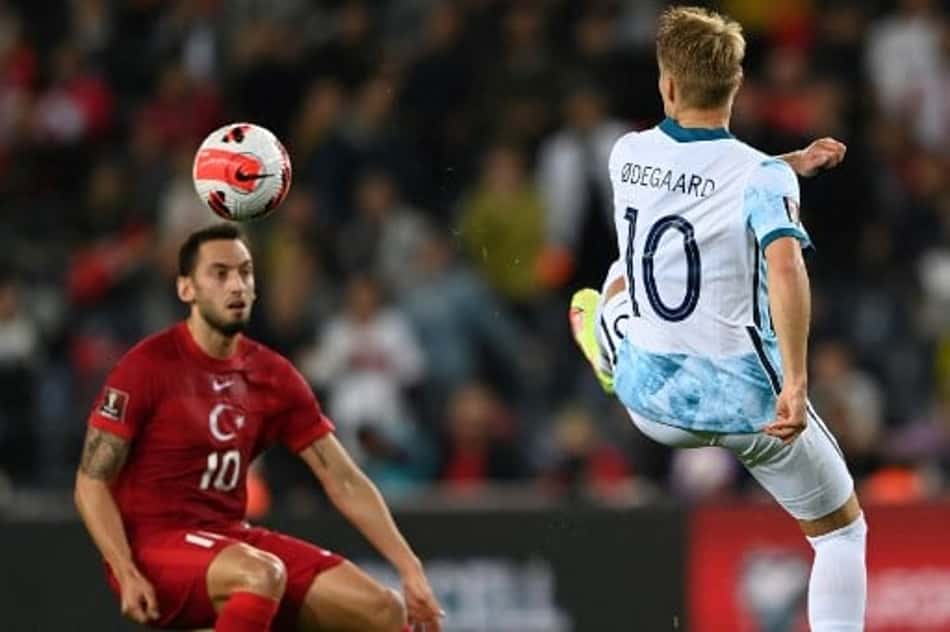 Pelas Eliminatórias, Turquia e Noruega empatam e afastam-se da liderança