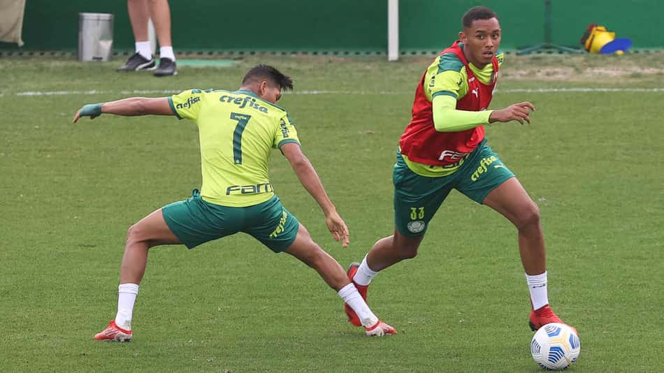 Escalação do Palmeiras: Verdão faz trabalho posicional visando Red Bull Bragantino