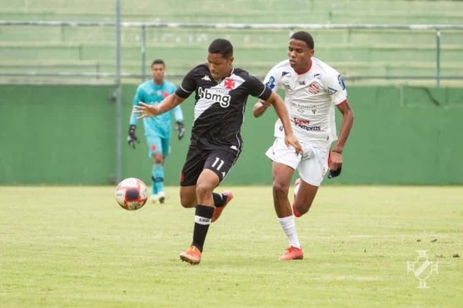 No Nivaldo Pereira, Vasco vence o Bangu pela Taça Guanabara Sub-17