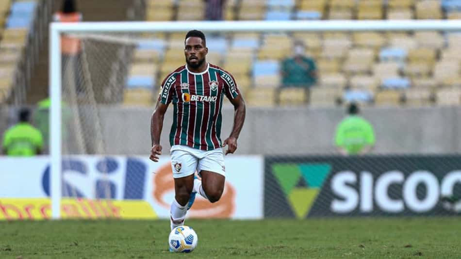 Luccas Claro vira desfalque do Fluminense para confronto com o Corinthians