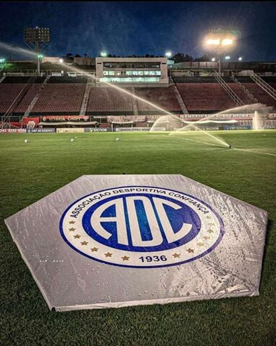 Em duelo de desesperado, Confiança triunfa sobre o Vitória na Série B