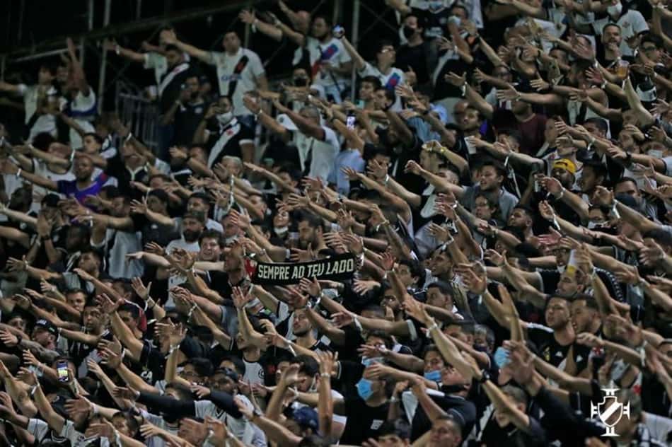 Vasco inicia venda dos 7.700 ingressos para o jogo contra o Coritiba, pela 30ª rodada da Série B