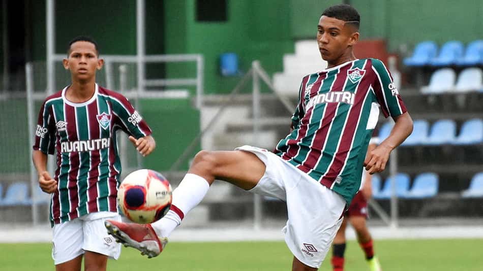 Fluminense vence o Canto do Rio e se isola na liderança da chave na Copa Brasileirinho Internacional Sub-14