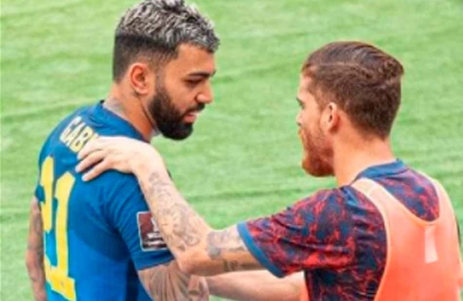 Após Cuéllar postar foto com ex-parceiros de Flamengo, Gabigol responde: 'Está na hora de voltar'