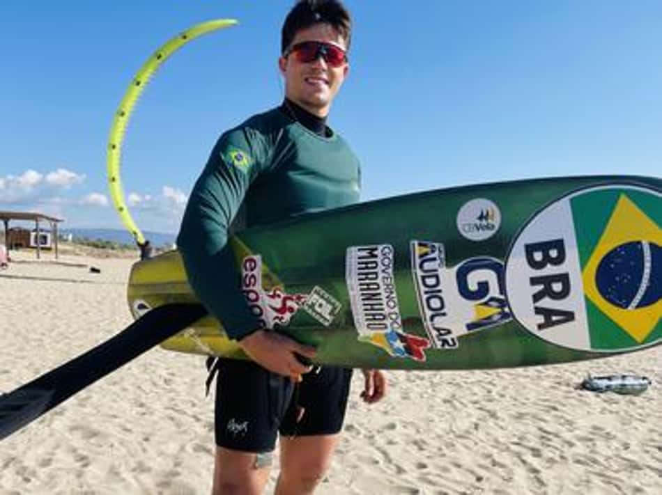 Com líder do ranking mundial, Brasil estreia no Mundial de Fórmula Kite