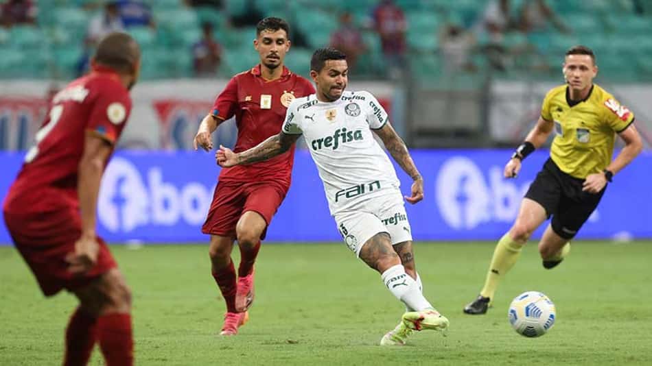 Sem vencer há cinco jogos no Brasileirão, Palmeiras empata com Bahia e cai para 4º lugar