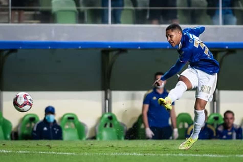 Luxemburgo explica entrada de Keké e fala sobre estreia de Vitor Roque: 'já mostrou a que veio'