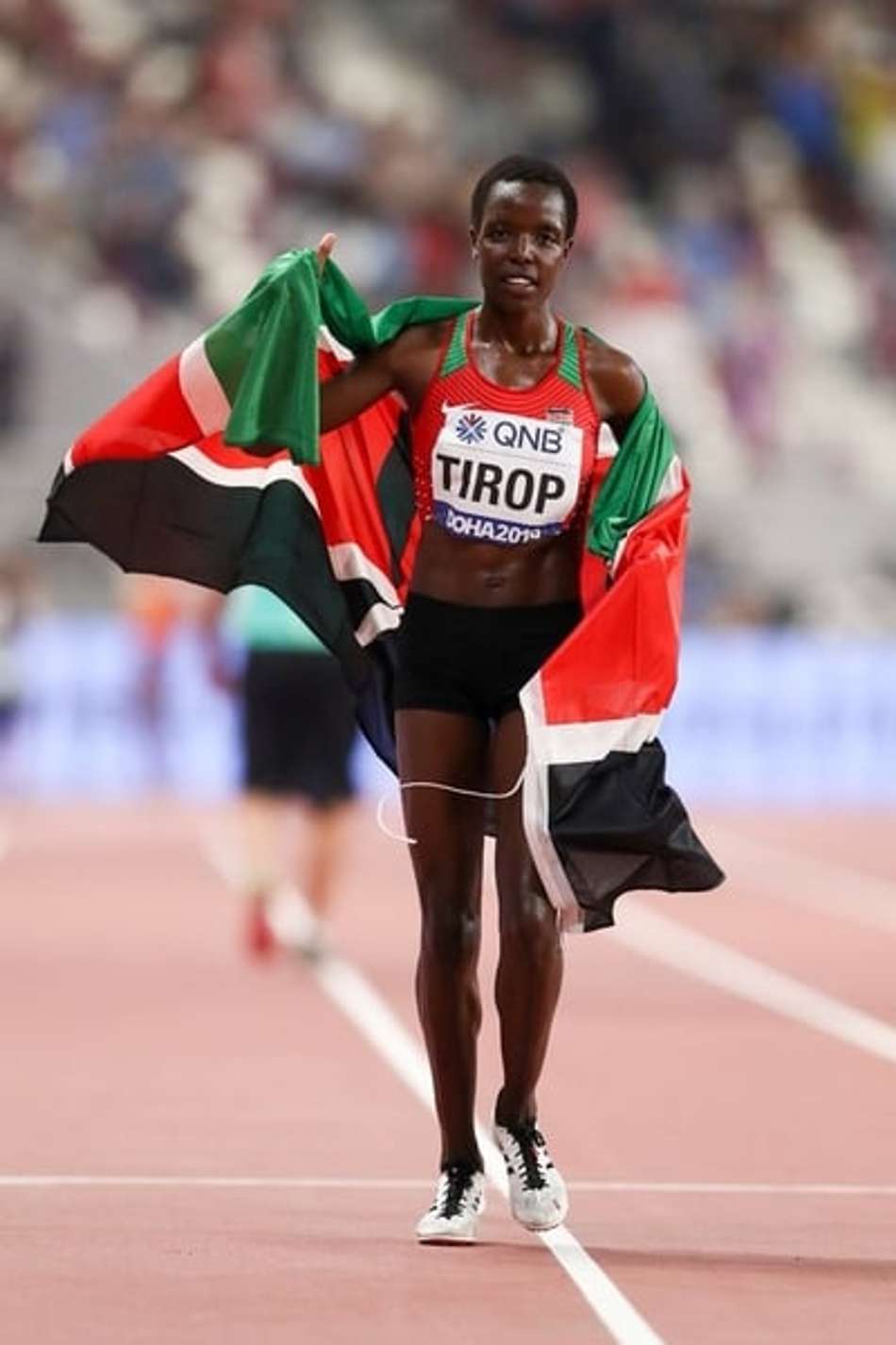 Recordista mundial de atletismo é morta a facadas dentro de casa
