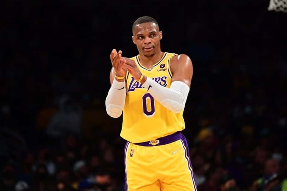 Westbrook iguala marca de Kobe Bryant