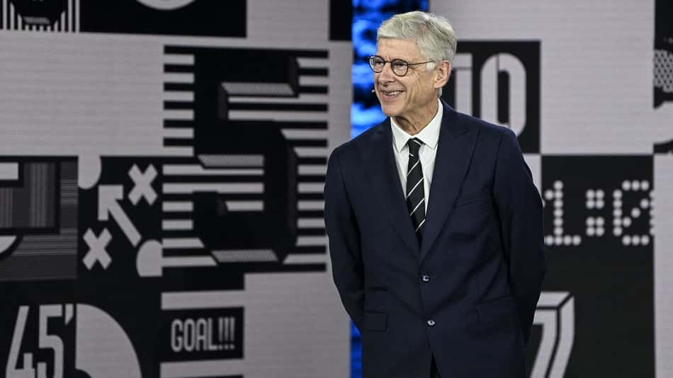 Arsène Wenger diz que Copa do Mundo de 2022 poderá ter máquina que marca lances de impedimento