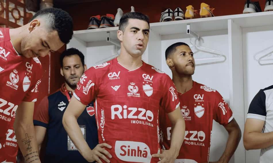 Xandão espera boa reta final de temporada do Vila Nova na Série B
