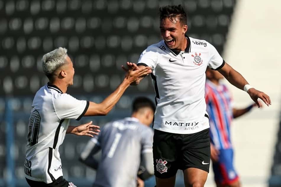 Com apenas 17 anos, Giovane se destaca no sub-20 do Corinthians