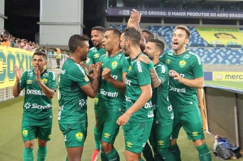 Com lei do ex, Cuiabá bate Sport pelo Brasileirão e sonha com vaga na Libertadores