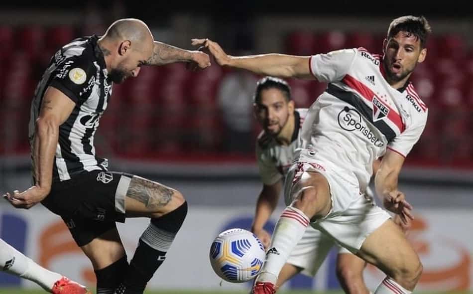 Calleri fica insatisfeito com empate do São Paulo e manda abraço para Crespo: 'Que possamos vencer por ele'