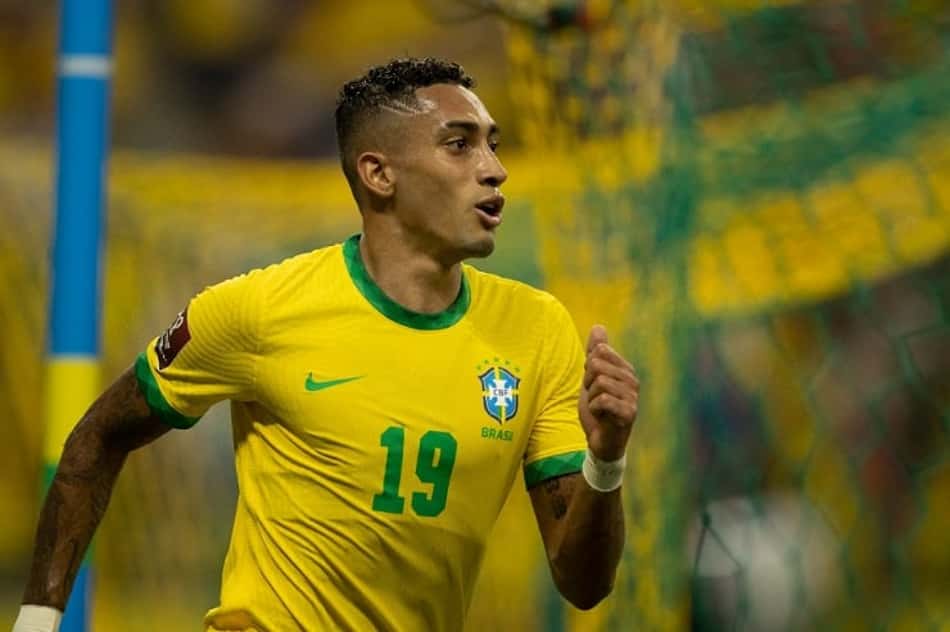 Barcelona acerta contratação de atacante da seleção brasileira, diz site