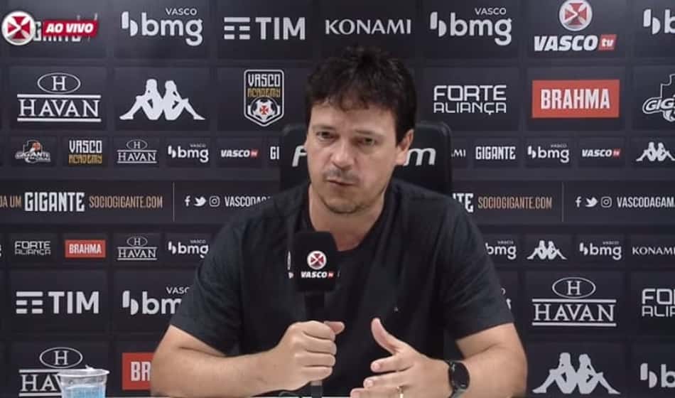Diniz valoriza 'resposta positiva' do Vasco diante do Coritiba e alerta: 'Não podemos diminuir o ritmo'