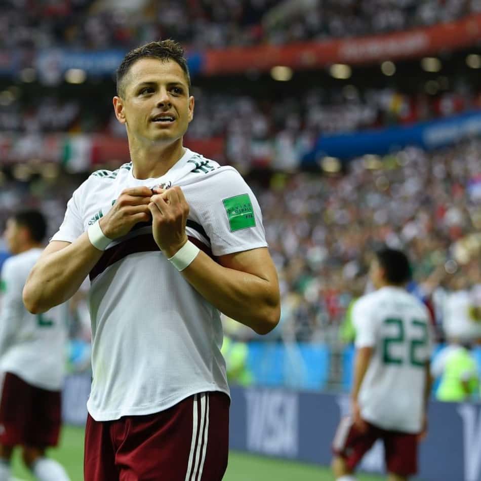 Afastado, Chicharito pode voltar a seleção do México em amistoso; veja seus números pela "El Tri"