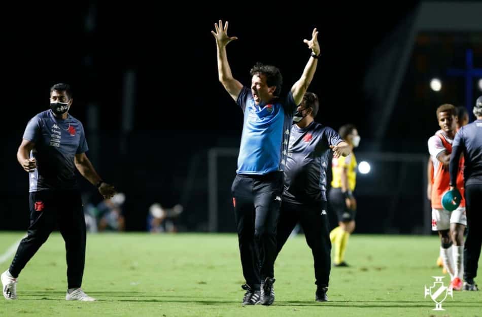Com Vasco tendo mais chances do acesso no Brasileiro, Fernando Diniz é exaltado nas redes sociais