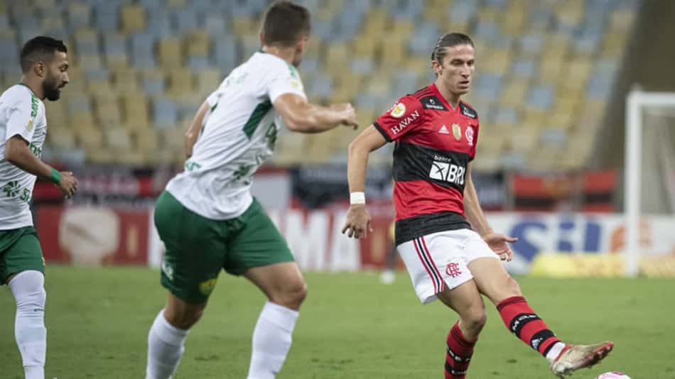 Suspenso, titular será baixa no Flamengo contra o Fluminense