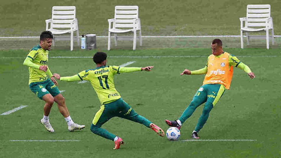Com Danilo, Palmeiras se reapresenta na Academia de Futebol