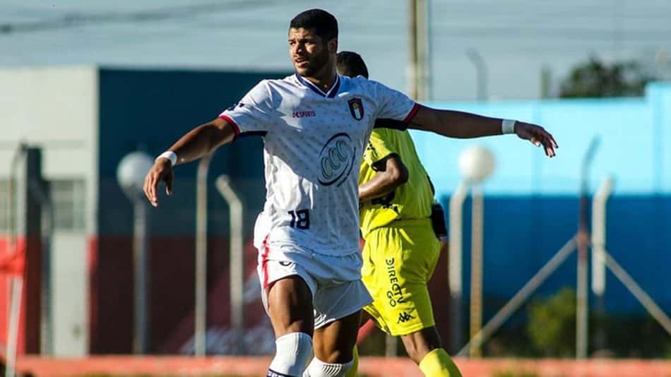 Atacante vibra com gol que deixa o União Suzano perto do acesso para a Série A3 do Paulistão