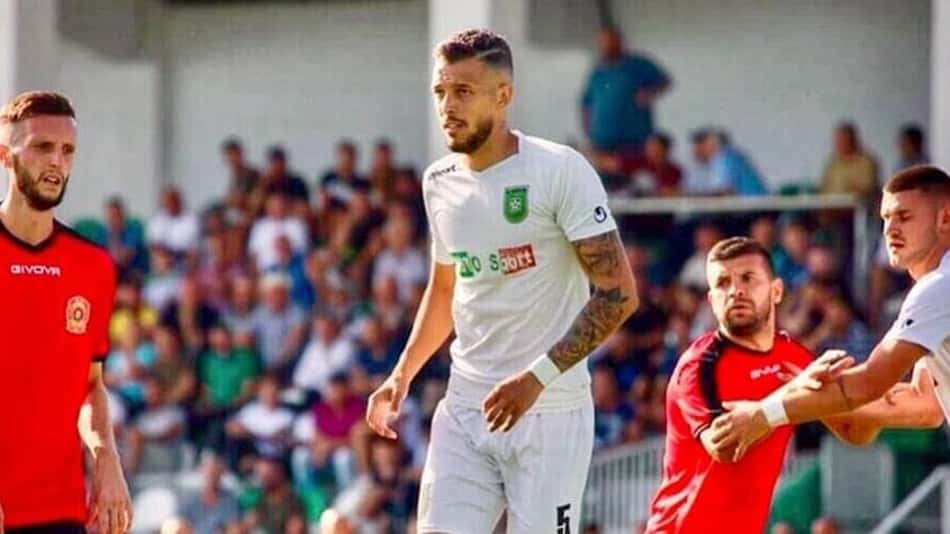 Zagueiro fala sobre futebol na Costa Rica e afirma: 'Tem potencial para evoluir muito'