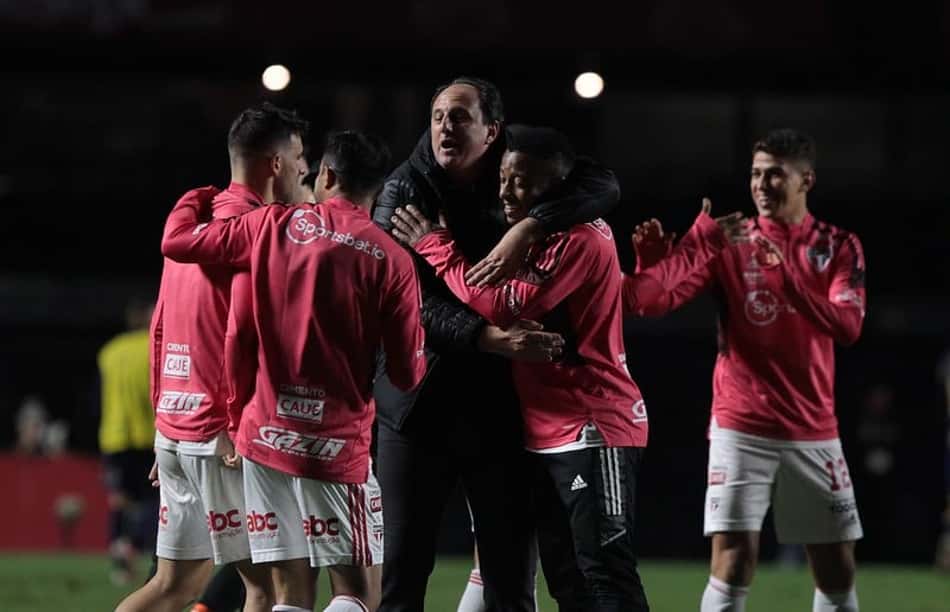 Ceni elogia meio-campo do São Paulo no Majestoso: 'Energia desse time'