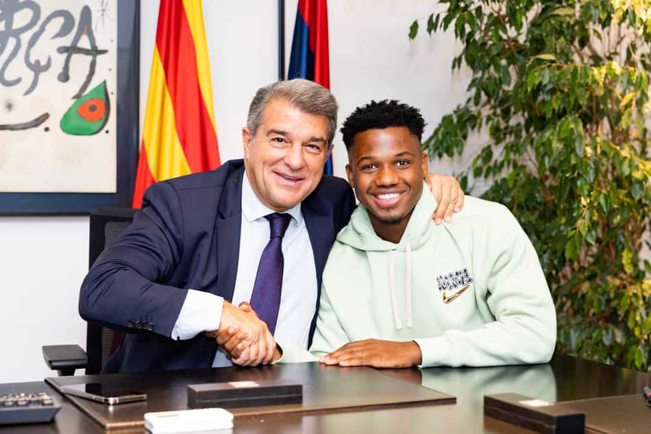 Ansu Fati renova com o Barcelona até 2027 e terá multa maior que 6 bilhões de reais