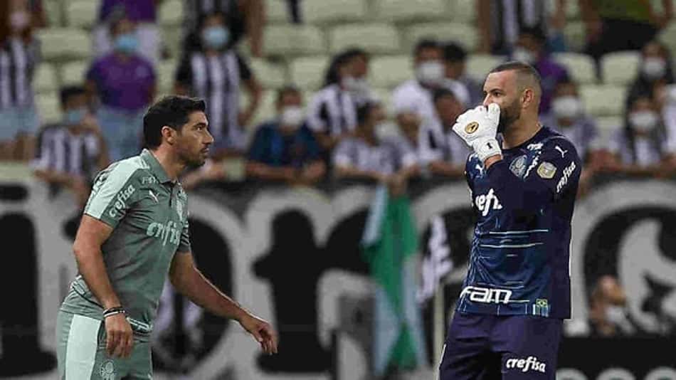 Abel Ferreira elogia atuação do Palmeiras e ressalta importância de ter o elenco completo