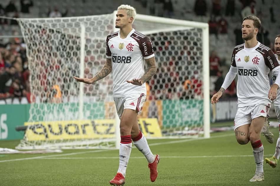 'Vim no sacrifício, o Flamengo pede isso', destaca Pedro após garantir empate pela Copa do Brasil