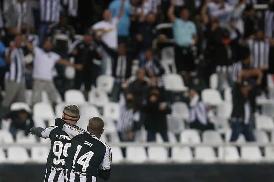 Energia da torcida faz diferença, Navarro é aclamado e Botafogo vai no ritmo para vitória de imposição