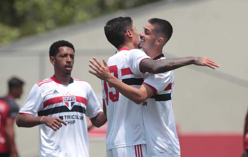 São Paulo se recupera e vence o Flamengo-SP pelo Paulista sub-20