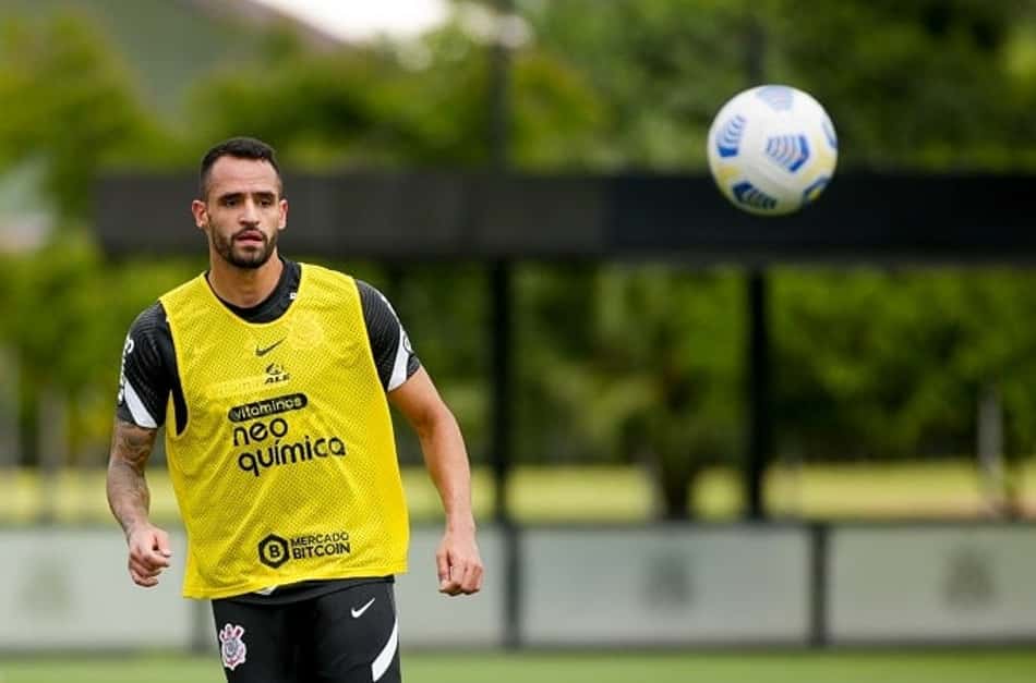 Com retornos de Renato Augusto e Giuliano, Corinthians faz primeiro treino tático para jogo contra o Inter