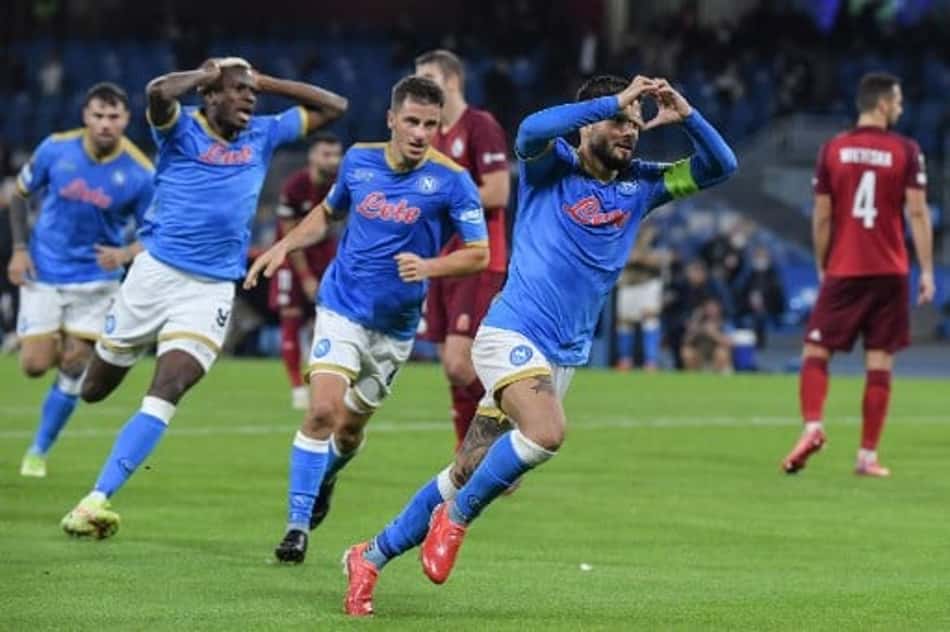 Napoli domina o Legia Varsóvia e vence pela Liga Europa
