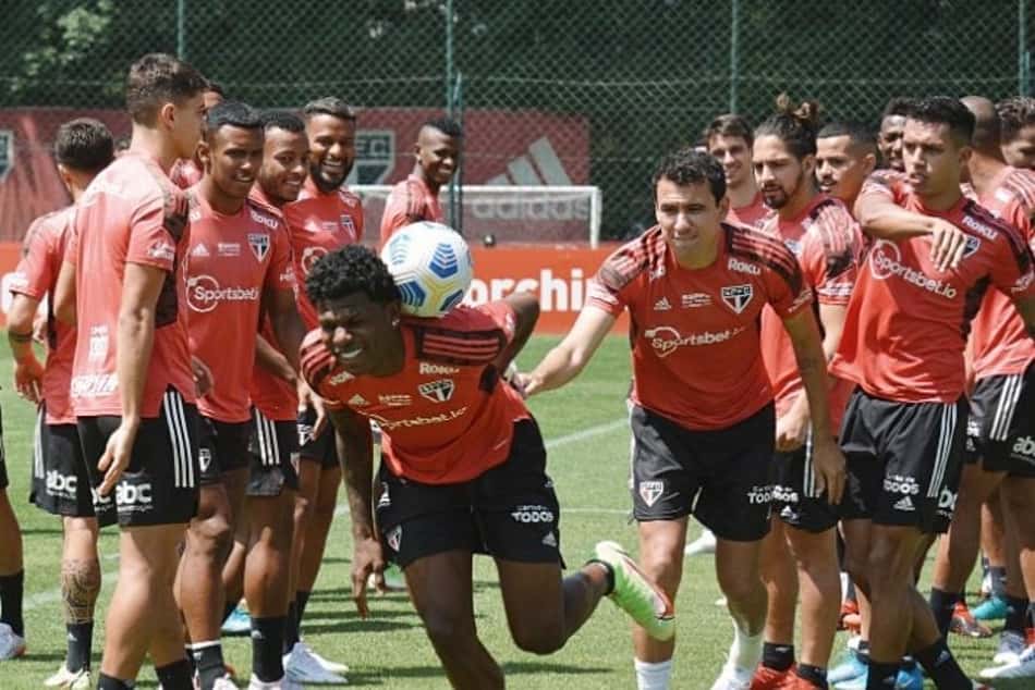 Com 'trote' em Arboleda, São Paulo treina de olho no Red Bull Bragantino