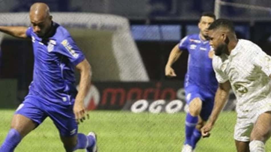 Avaí vence, sobe para o 3º lugar na Série B e praticamente 'enterra' as chances de acesso à elite do Cruzeiro