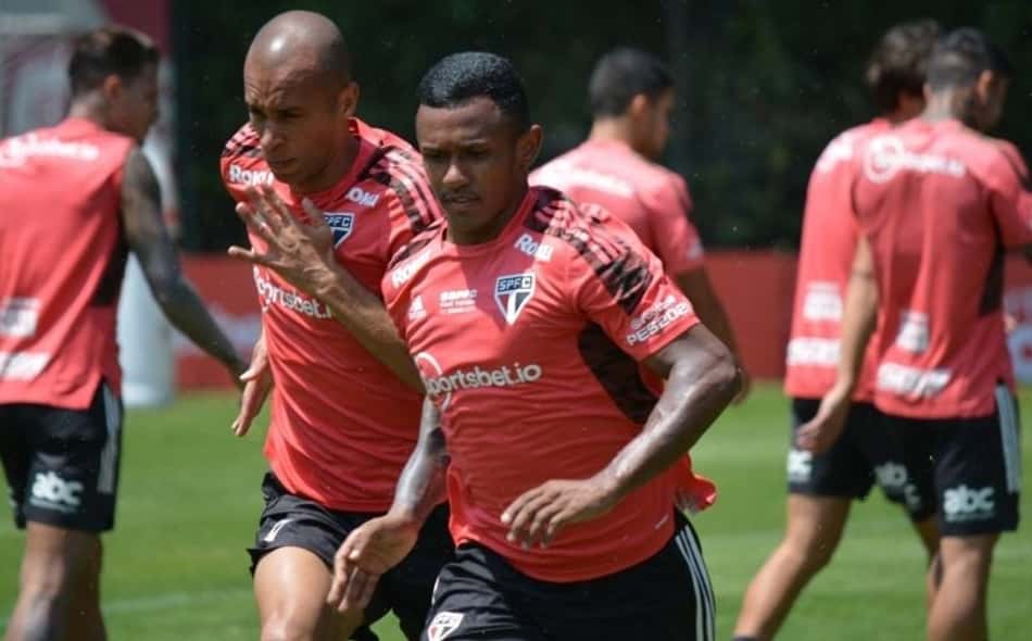 São Paulo encerra a preparação para enfrentar o Red Bull Bragantino; veja a provável escalação