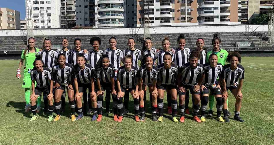 Botafogo vence Vasco nos pênaltis pelo Campeonato Carioca Femino