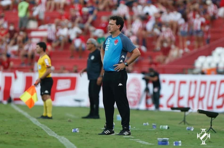 Diniz diz que Vasco não esteve bem e lamenta gols do Náutico em jogadas aéreas: 'Nos custou os três pontos'