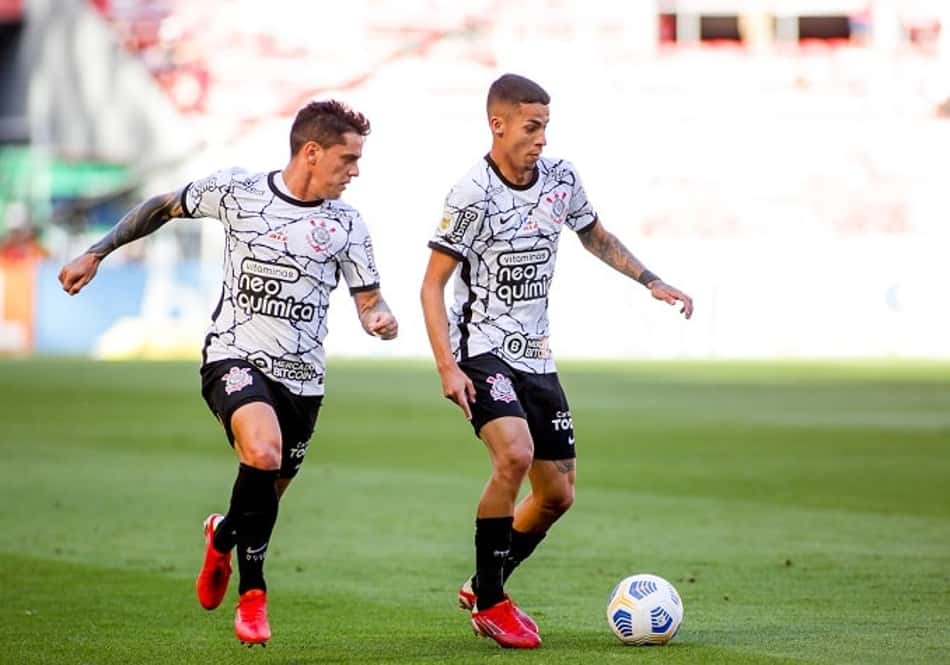 Gabriel Pereira tem renovação travada com o Corinthians e já poderia assinar com outro clube