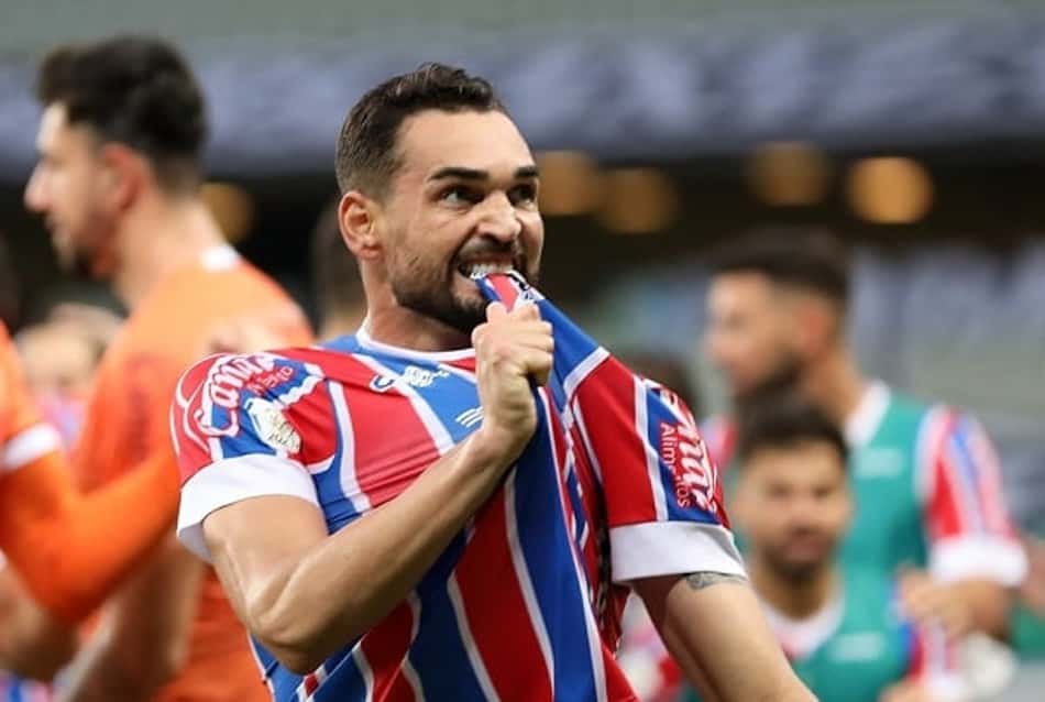 Bahia oficializa a saída do atacante Gilberto