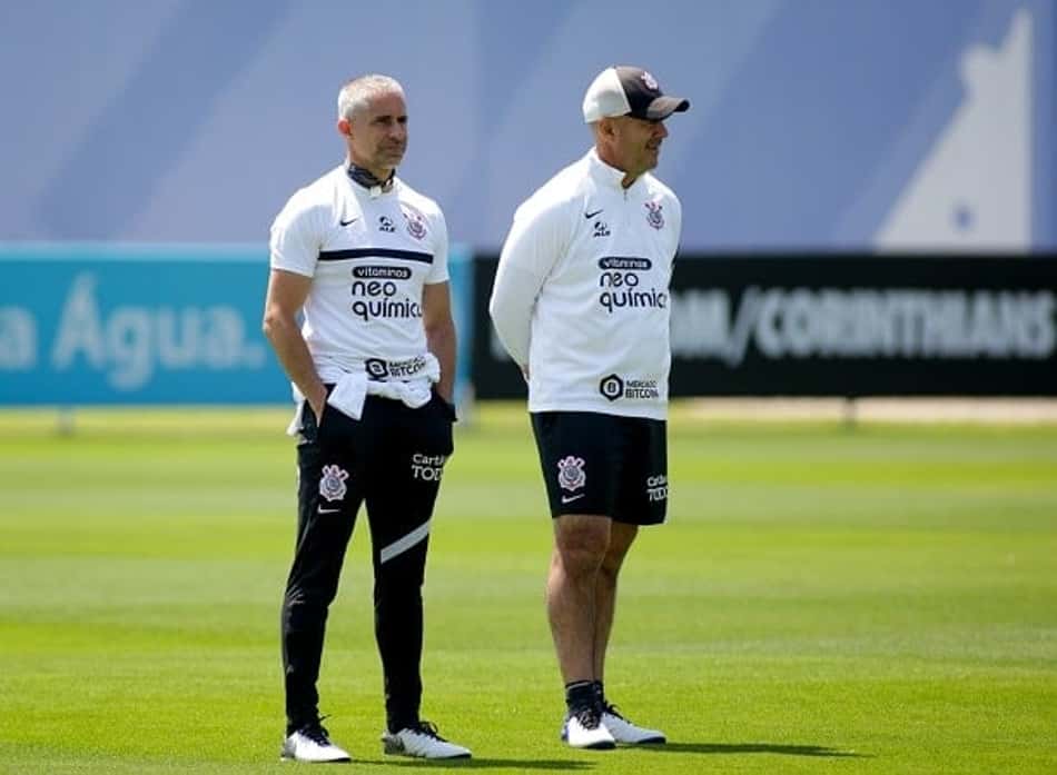 Corinthians tem dia de folga e volta aos treinos nesta terça-feira; confira a programação da semana