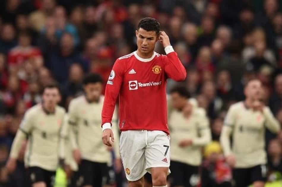 Altos gastos, goleada para o rival e pressão no treinador: veja os fatores para a crise no Manchester United