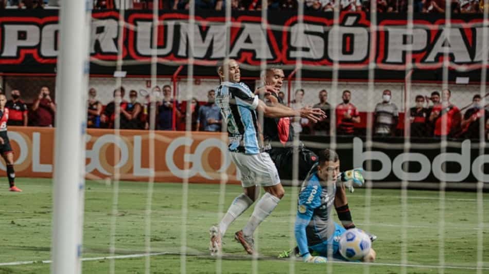Em penúltimo no Brasileiro, Mancini crava: 'Vamos permanecer na Série A'